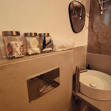Studio Grigio Apartment